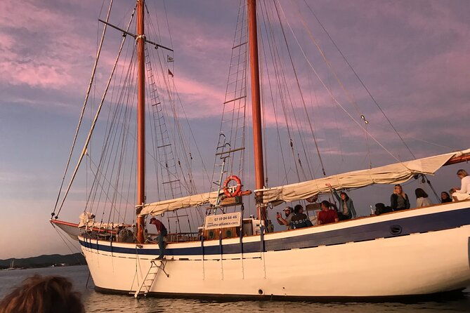 evening-cruise-at-sunset