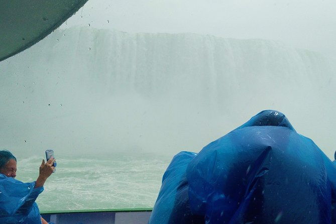 exclusive-niagara-falls-us-tour-w-boat-ride-cave-more-wonders