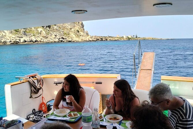 excursion-on-luxury-yacht-shalimar-iv