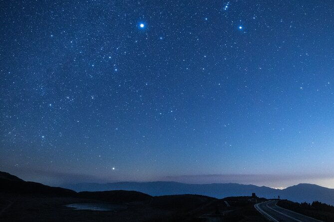 experience-a-starry-sky-and-drinks-in-millennium-grassland