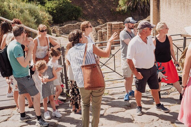 explore-pompeii-with-an-archaeologist