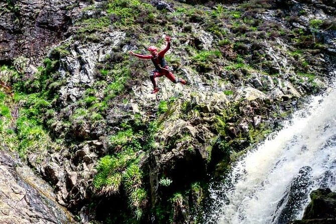 extreme-canyoning-in-snowdonia