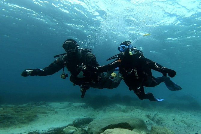 first-scuba-diving-experience-with-instructor-malta