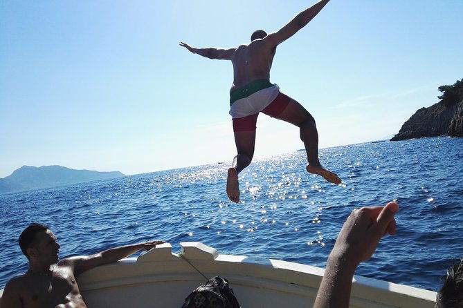 fishing-and-tourism-in-capri