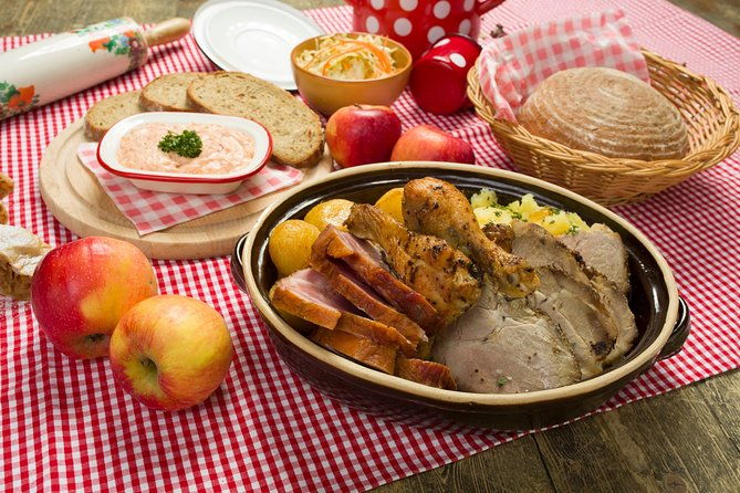 folklore-dinner-with-unlimited-drinks-4course-menu