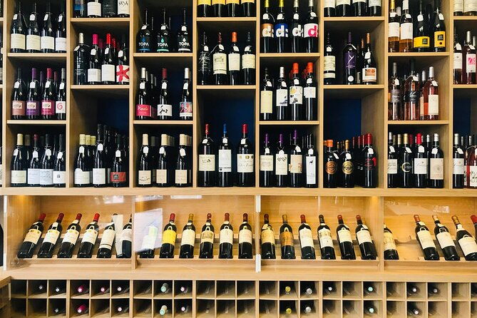 food-history-tour-in-bordeaux-old-town-with-local-guide