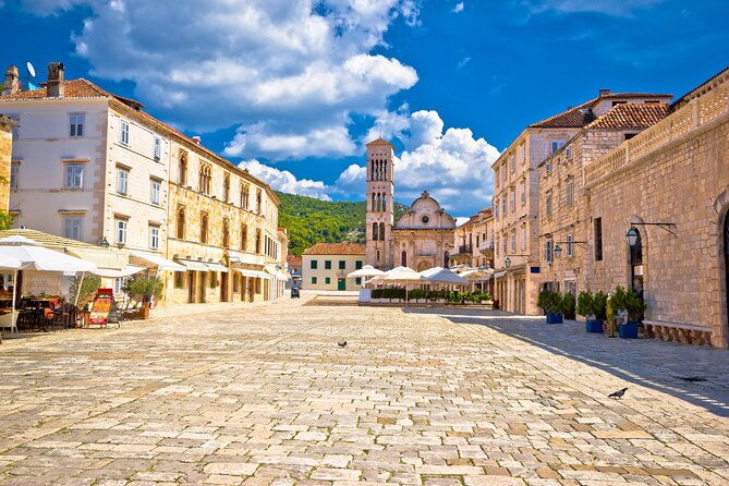 full-day-catamaran-cruise-to-hvar-pakleni-islands-with-food-and-free-drinks