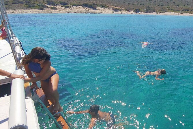 full-day-cruise-in-antiparos-and-despotiko-with-barbecue