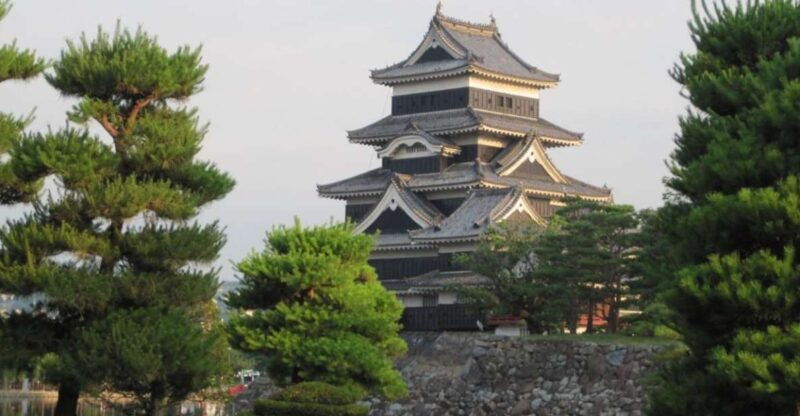 full-day-tour-matsumoto-castle-kamikochi-alpine-valley