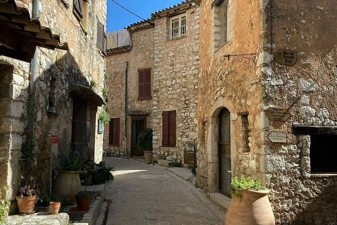 full-day-tour-medieval-villages-grasse-gourdon-tourettes-st-paul