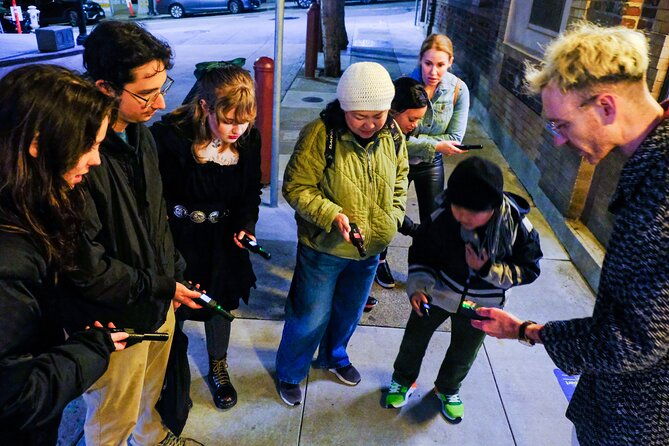 ghost-hunt-in-chinatown-with-a-professional-investigator