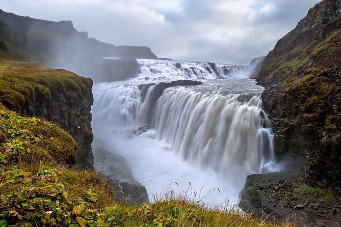 golden-circle-day-tour-in-mini-bus-from-reykjavik-with-fridheimar-tomato-farm
