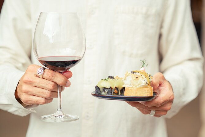 gourmet-pintxos-premium-wines-small-groups-food-tour