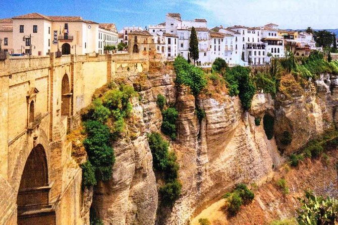 granada-private-transfer-to-seville-with-a-visit-to-ronda