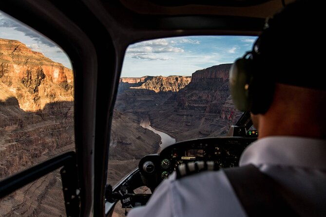 grand-canyon-west-rim-luxury-helicopter-tour-from-las-vegas