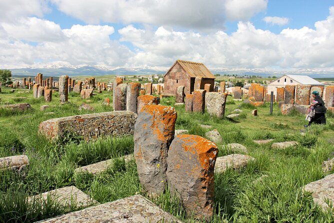 group-tour-lake-sevan-hayravank-noratus-jermuk-winery