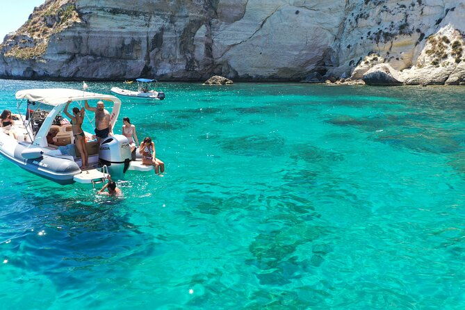 guided-boat-excursion-sella-del-diavolo-possible-sighting-of-dolphins