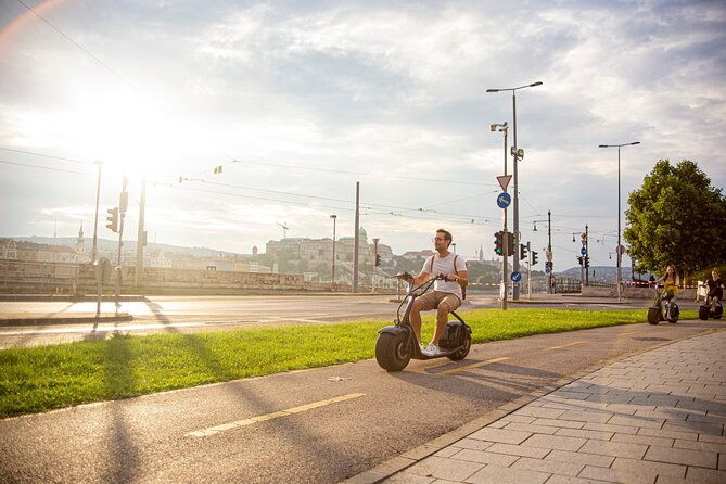 guided-tours-in-budapest-on-luna-e-scooter