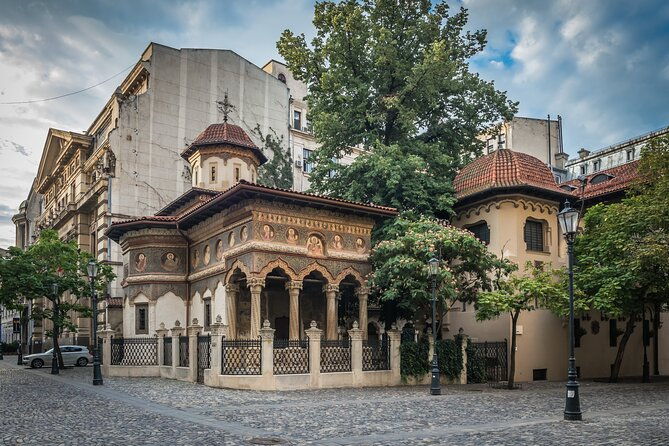guided-walking-tour-of-historical-bucharest