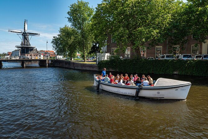 haarlem-open-canal-tour-with-a-real-live-guide