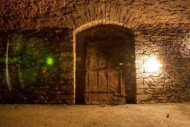 hidden-brewery-caverns-tour-in-cincinnati-with-beer-tasting