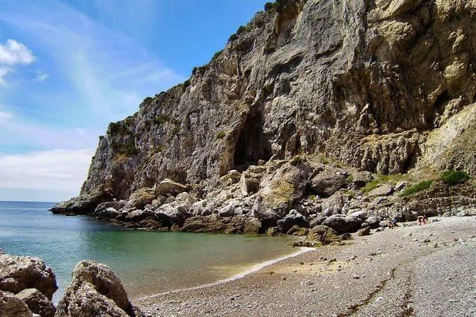 hiking-tour-to-the-paradise-beach