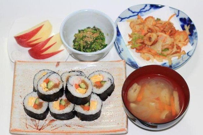 home-made-maki-sushi-class-in-fukuoka