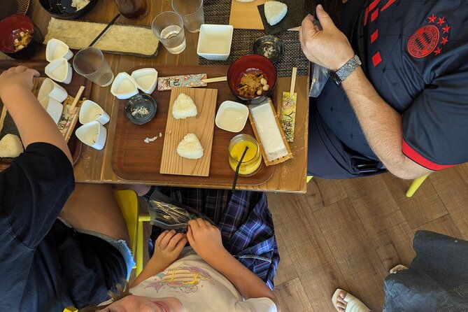 home-made-onigiri-and-matcha-cooking-class