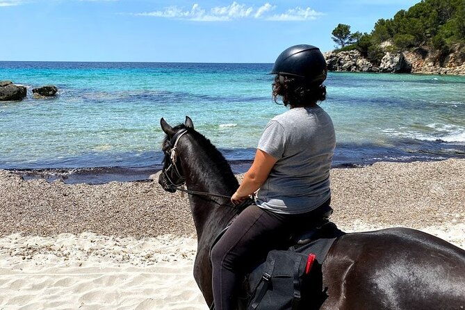 horseback-riding-in-cala-mitjana-menorca-spain