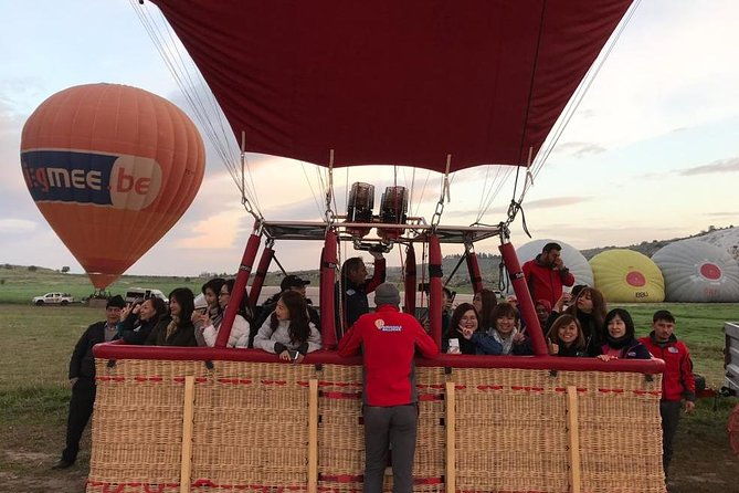 hot-air-balloon-ride-cappadocia-goreme-champagne-party