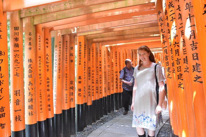 inside-of-fushimi-inari-exploring-and-lunch-with-locals-2