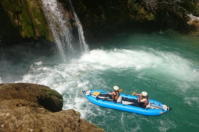 kayaking-at-the-mreznica-canyon
