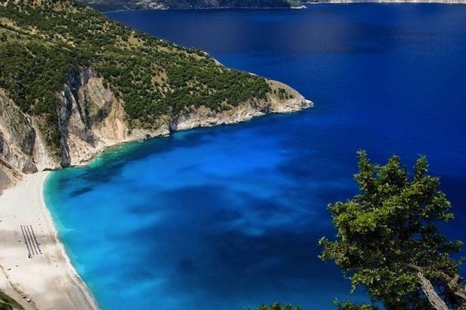 kefalonia-island-bus-tour-wine-tasting-melissani-fiscardo