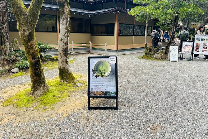 kenrokuen-tea-ceremony-experience-in-kanazawa
