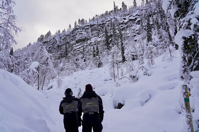 korouoma-frozen-waterfalls-hike