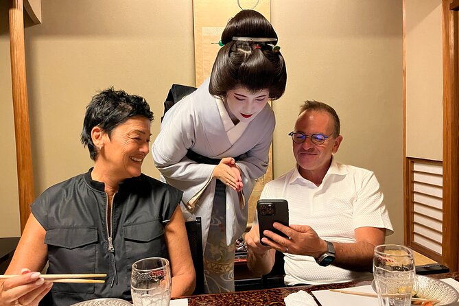 kyoto-geisha-dinner-gion-cultural-walk
