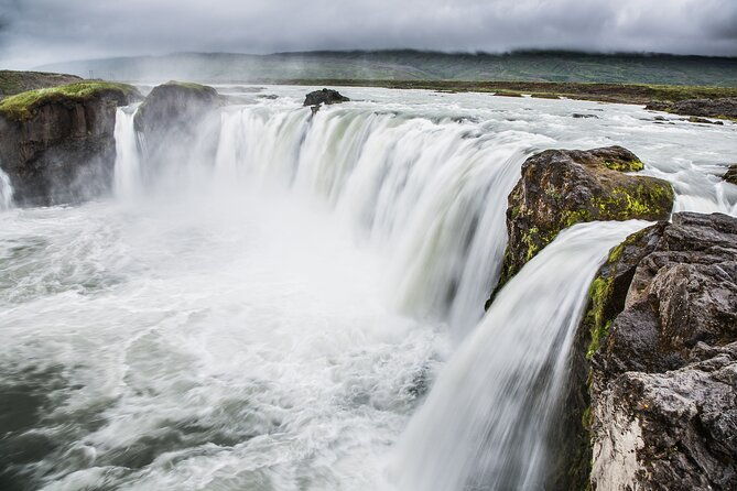 lake-myvatn-godafoss-waterfall-from-akureyri-port