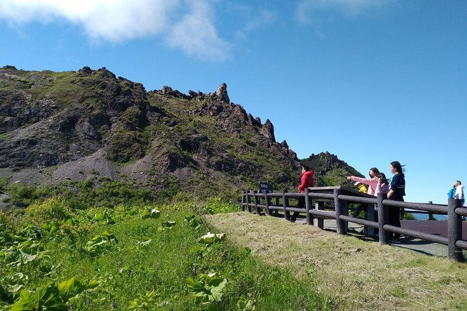 lake-toya-and-noboribatsu-hell-valley-private-day-trip