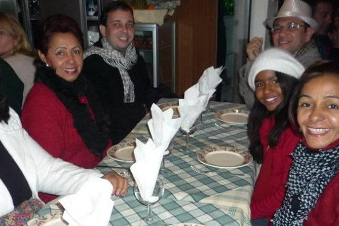 lisbon-by-night-with-dinner-and-fado-show-included