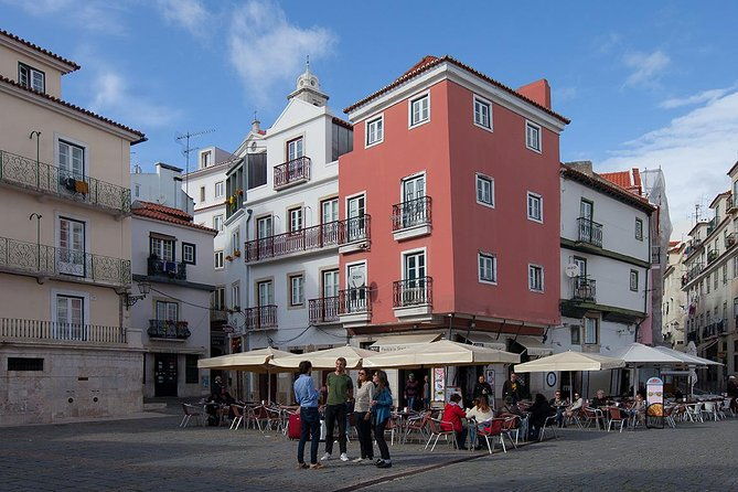 lisbon-food-tour-with-3-stops-and-fado-show-performance