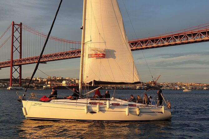 lisbon-private-sailing-cruise-with-locals
