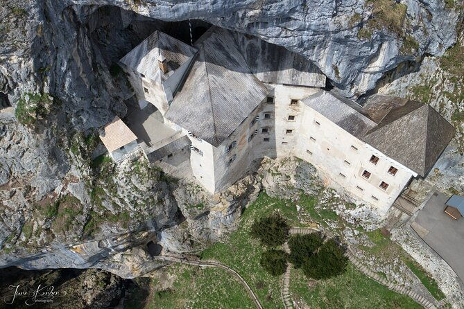 ljubljana-postojna-cave-predjama-castle-small-group-tour