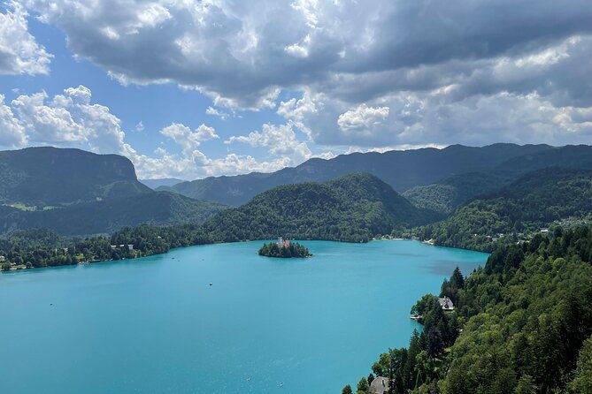 ljubljana-with-funicular-castle-and-lake-bled-from-zagreb