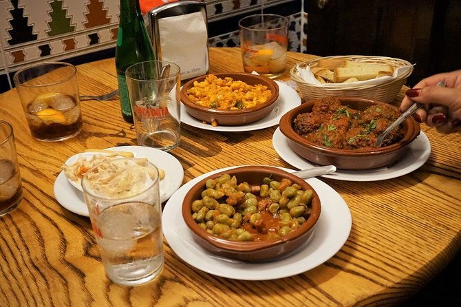 malaga-traditional-wine-tapas-tour