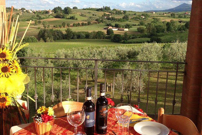 menu-with-a-view-in-the-enchantment-of-the-tuscan-hills
