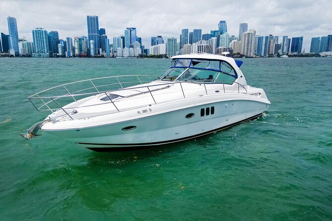 miami-2-hour-private-yacht-cruise-with-champagne