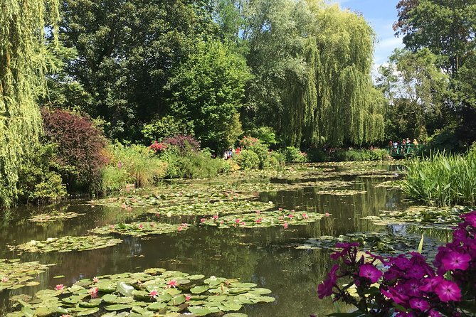 monets-gardens-house-with-art-historian-private-giverny-tour-from-paris