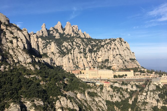 montserrat-monastery-small-group-tour-and-hiking-experience