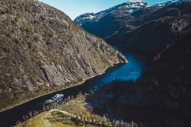 mostraumen-fjord-cruise