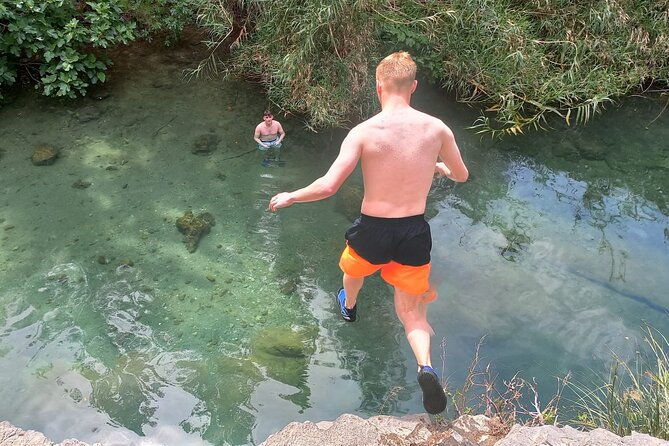 mountain-hike-thermal-springs-private-full-day-tour